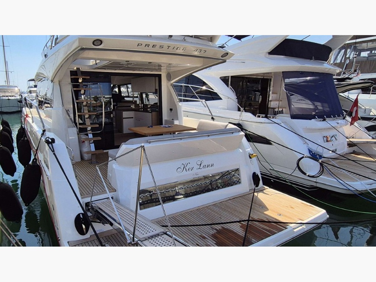 prestige-prestige-460-fly (5) prestige 460 fly