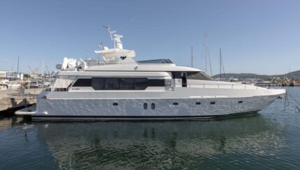 Huge r46aja28s3