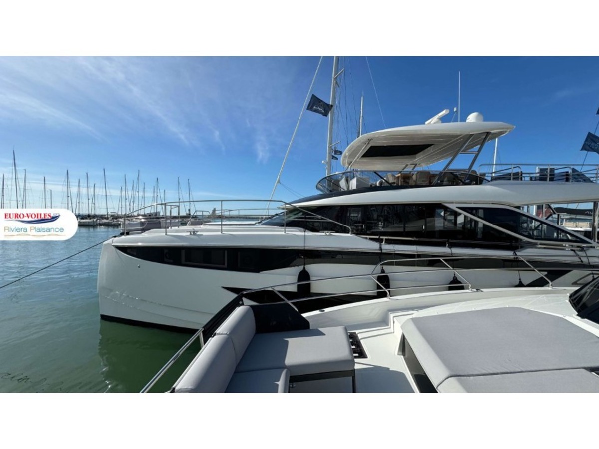 prestige-yacht-m8 PRESTIGE YACHT M8 - Afbeelding 1